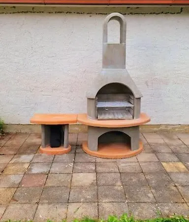 Dg R: Helle 40m² 2-zimmer Nahe Salzburg Appartamento