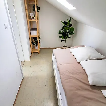 Appartamento Dg R: Helle 40m² 2-zimmer Nahe Salzburg